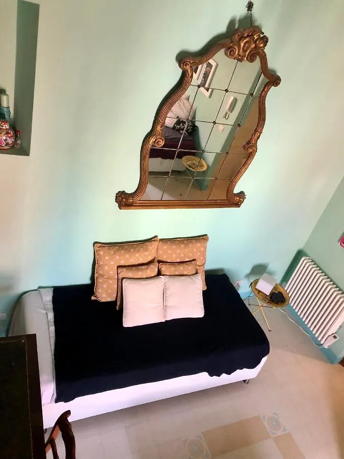 דירות סירקוזה Mirable Rainbow House