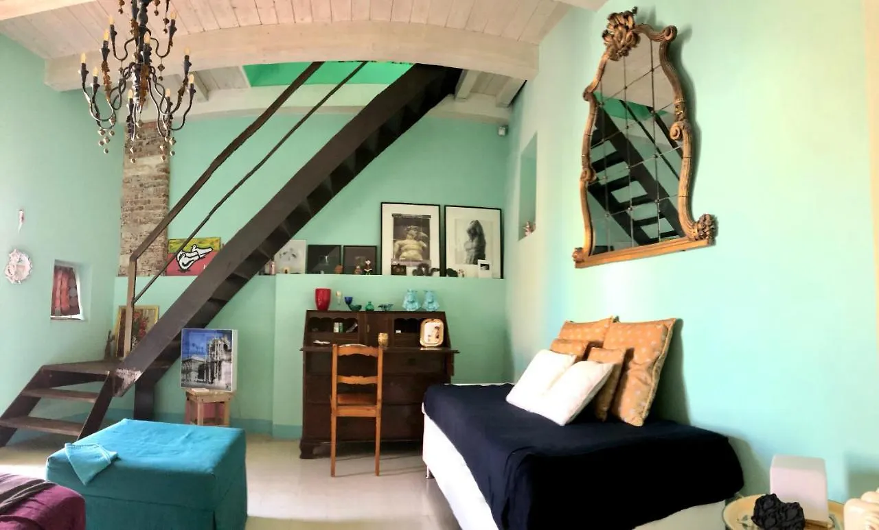 Mirable Rainbow House Apartment Syracuse 0*,  Italy
